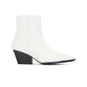 NWT raye traffic bootie white size 8